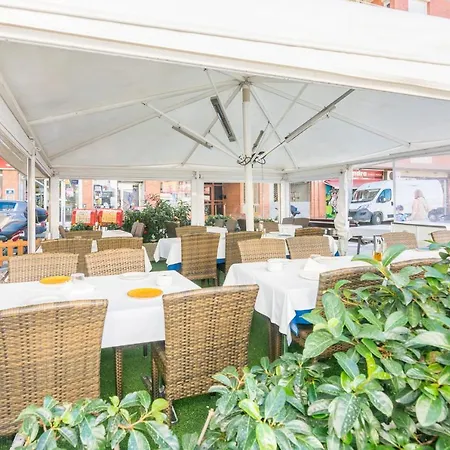 Homeholidaysrentals Amaral Apartment *