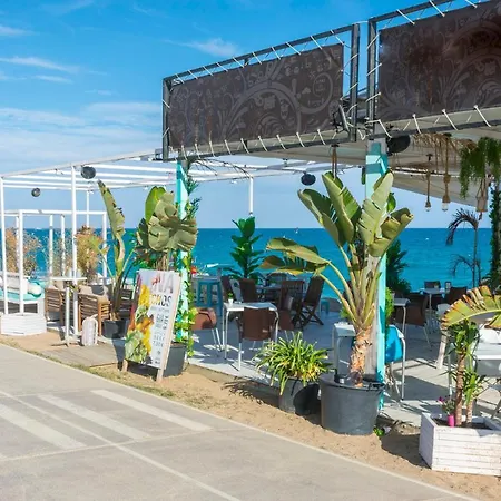 Homeholidaysrentals Amaral * Pineda de Mar