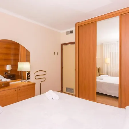Апартаменты Homeholidaysrentals Amaral Пинеда-де-Мар